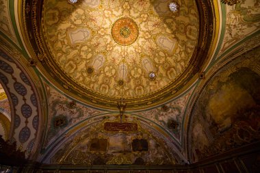 İstanbul, Türkiye, 28 Kasım 2022. Topkapı Sarayı & Harem, Plat, Binalar ve Müzeler içinden görüntüler.