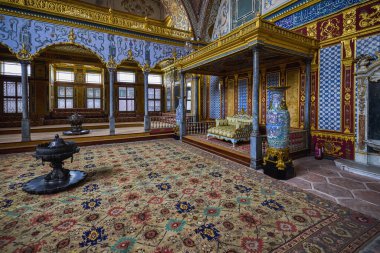 İstanbul, Türkiye, 28 Kasım 2022. Topkapı Sarayı & Harem, Plat, Binalar ve Müzeler içinden görüntüler.