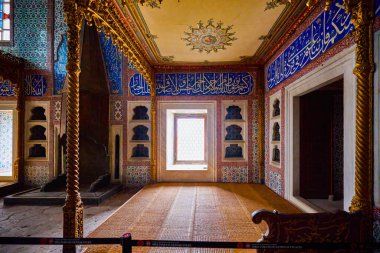 İstanbul, Türkiye, 28 Kasım 2022. Topkapı Sarayı & Harem, Plat, Binalar ve Müzeler içinden görüntüler.