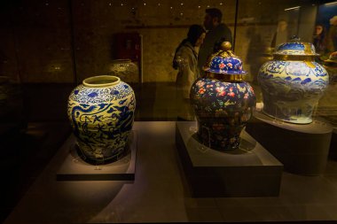 İstanbul, Türkiye, 28 Kasım 2022. Topkapı Sarayı & Harem, Plat, Binalar ve Müzeler içinden görüntüler.