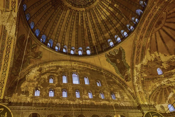 İstanbul, Türkiye 29-2022, Ayasofya Camii 'nden görüntüler.