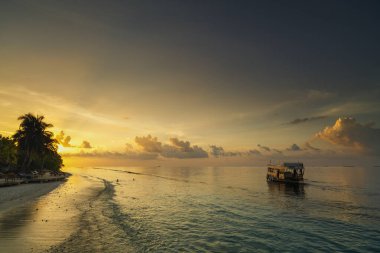 Maldivler adalarındaki egzotik manzara