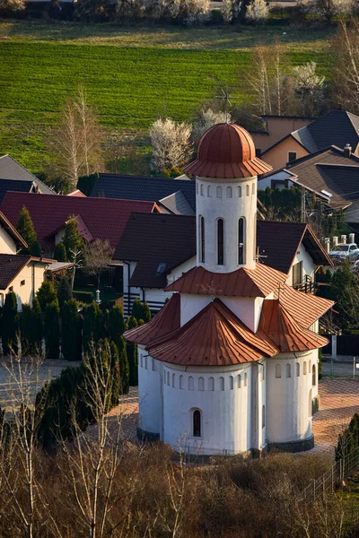 Een Christelijke Kerk Een Dorp Roemenië Van Bovenaf Gezien — Stockfoto