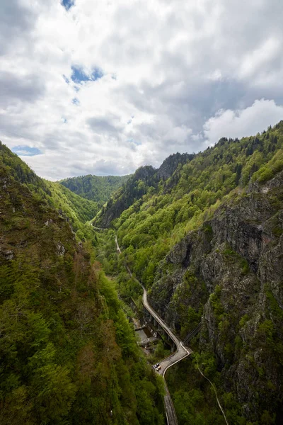 Krajina Přehradou Vidraru Karpat Rumunsku Jaře — Stock fotografie