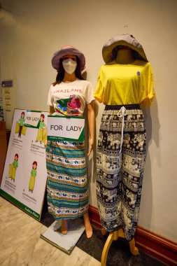 Bangkok, Tayland 23 Mayıs 2023. Grand Palace, Bangkok, Tayland 'ın göbeğinde bulunan bir binalar kompleksidir. Saray, Siyam Kralları 'nın resmi ikametgahı olmuştur..