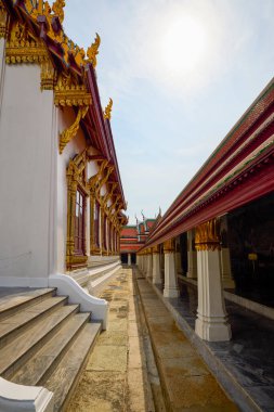 Bangkok, Tayland 23 Mayıs 2023. Grand Palace, Bangkok, Tayland 'ın göbeğinde bulunan bir binalar kompleksidir. Saray, Siyam Kralları 'nın resmi ikametgahı olmuştur..