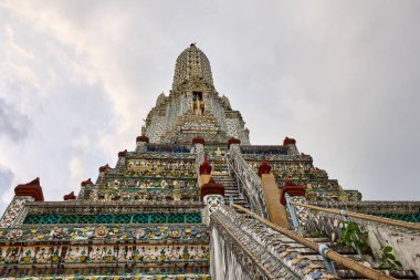 Bangkok Tayland 23 Mayıs 2023 Wat Arun Ratchawararam, Bangkok 'un en ünlü Budist tapınaklarından biridir..