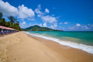 Andaman Denizi 'nden Tayland, Phuket plajlı güzel bir manzara..