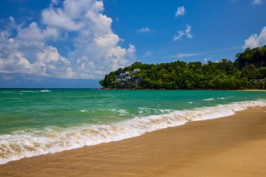 Andaman Denizi 'nden Tayland, Phuket plajlı güzel bir manzara..