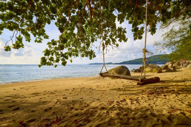 Andaman Denizi 'nden Tayland, Phuket plajlı güzel bir manzara..