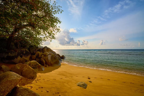Andaman Denizi Nden Tayland Phuket Plajlı Güzel Bir Manzara — Stok fotoğraf