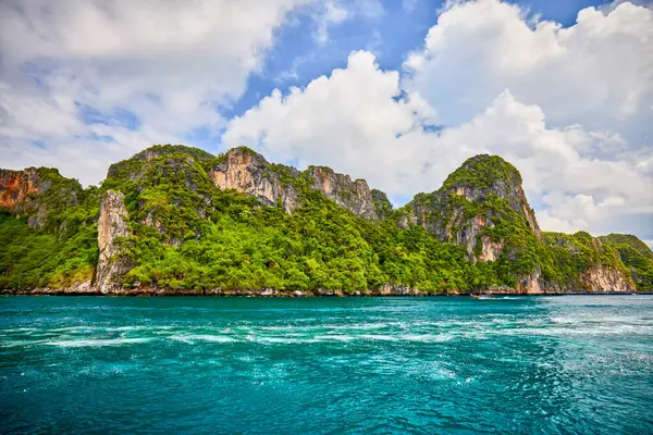 Tayland 'ın Phuke adalarının güzel manzarası, seyahat için manzara.