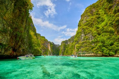 Phuket Tayland 26 Mayıs 2023. Phi Phi Adaları Tur Resimleri, Seyahat Manzarası.