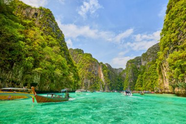Phuket Tayland 26 Mayıs 2023. Phi Phi Adaları Tur Resimleri, Seyahat Manzarası.