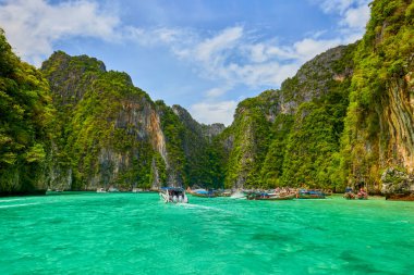 Phuket Tayland 26 Mayıs 2023. Phi Phi Adaları Tur Resimleri, Seyahat Manzarası.
