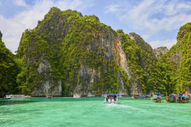 Phuket Tayland 26 Mayıs 2023. Phi Phi Adaları Tur Resimleri, Seyahat Manzarası.