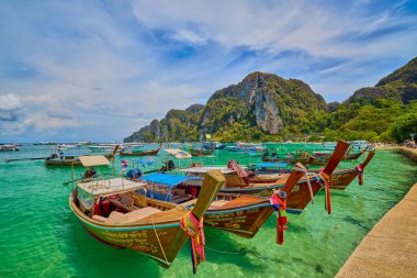 Phuket Tayland 26 Mayıs 2023. Phi Phi Adaları Tur Resimleri, Seyahat Manzarası.