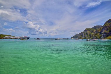 Phuket Tayland 26 Mayıs 2023. Phi Phi Adaları Tur Resimleri, Seyahat Manzarası.