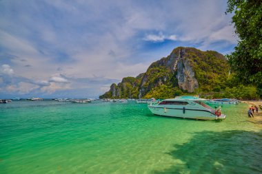 Phuket Tayland 26 Mayıs 2023. Phi Phi Adaları Tur Resimleri, Seyahat Manzarası.