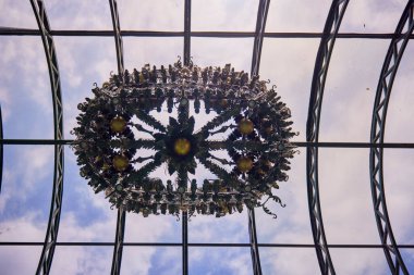 Sozopol Bulgaristan 14 Ağustos 2023. The Castle of Ravadinovo Bulgaria - Avrupa 'nın en popüler şatolarından biri olan rüzgara aşık.