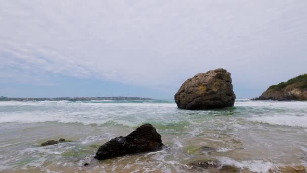 Footge Κύματα Της Θάλασσας Μια Καλοκαιρινή Μέρα — Αρχείο Βίντεο
