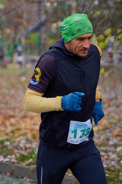 Питешти, Румыния 10 декабря 2023 года. Ежегодно проводятся соревнования по привлечению людей к занятиям спортом для улучшения здоровья..