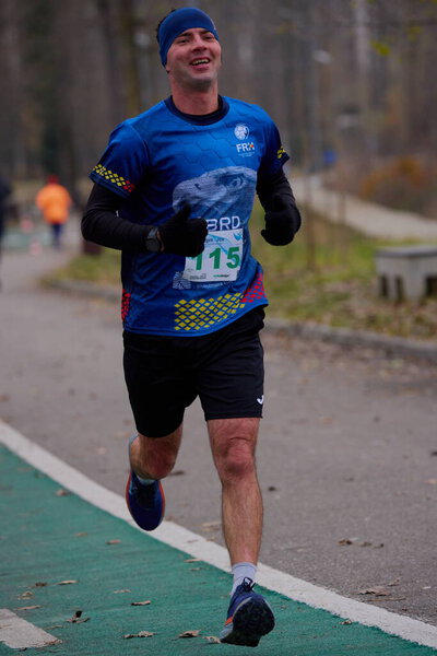 Питешти, Румыния 10 декабря 2023 года. Ежегодно проводятся соревнования по привлечению людей к занятиям спортом для улучшения здоровья..