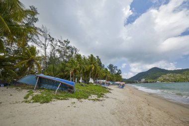 Phuket Thailanda 25 Mayıs 2023, Phuket 'teki bir plajdan farklı görüntüler, turistler için seçenekler.