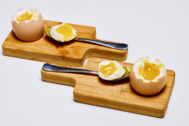 Rafta rafadan yumurta yenmeye hazır..