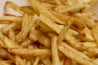 Parmesanlı peynirli kızarmış patates..