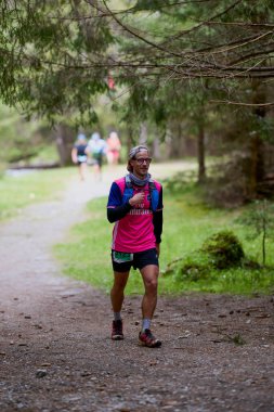 Moieciu Romanya 18 Mayıs 2024. Salomon Eco Run Moieciu Romanya Maratonundan görüntüler.