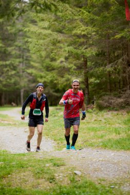 Moieciu Romanya 18 Mayıs 2024. Salomon Eco Run Moieciu Romanya Maratonundan görüntüler.