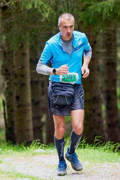 Moieciu Romania 18 мая 2024 года. Изображения из Salomon Eco Run Moieciu Romania Marathon.