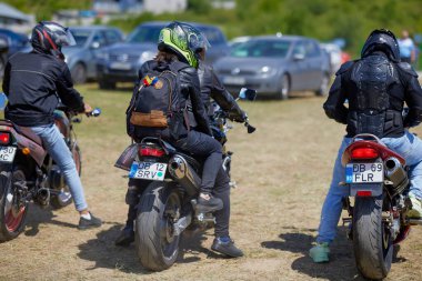 Mioveni Arges Romanya 15 Haziran 2024: (CF Moto Festivali) motosiklet yarışmacılarının dünya rekorunun kırıldığı törenden görüntüler.