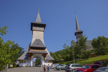 Romanya 'daki Maramures Romanya 12 Temmuz 2024' te Barsana Manastırı 'nı bir yaz günü ziyaret etti.