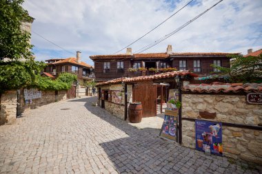 Nessebar Bulgaristan 30 Ağustos 2024 tarihinde, kültür ve mimari karışımı bir şehir olan Nessebar Bulgaristan 'ın eski tarihi merkezinden görüntüler.