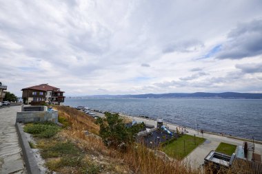 Nessebar Bulgaristan 30 Ağustos 2024 tarihinde, kültür ve mimari karışımı bir şehir olan Nessebar Bulgaristan 'ın eski tarihi merkezinden görüntüler.