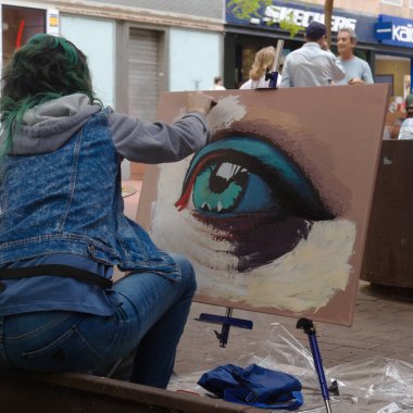 Las Palmas de Gran Canaria, İspanya - 25 Mayıs 2024: Profesyonel ve amatör ressamlar XXVIII Açık Hava Hızlı Resim Yarışmasına katıldılar