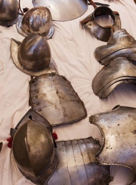 Santa Brigida, Las Palmas, İspanya - 29 Haziran 2024: Kanarya Adası Tarihinin Yayılması Derneği üyeleri, Pieter van der Does ve yerel milis kuvvetleri arasında gerçekleşen Batan Savaşı 'nın tarihsel canlandırmasına katıldılar.