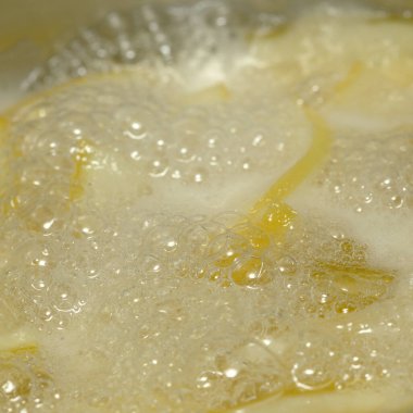 Limon reçeli - limon dilimli haşlanmış limon şurubu.