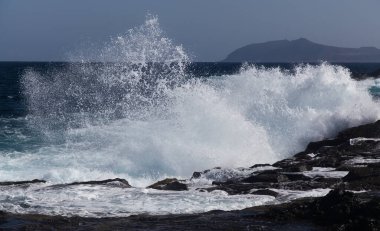 Büyük Kanarya, kuzey kıyısı, güçlü okyanus dalgaları 