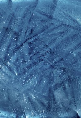 İçinde küçük yuvarlak hava kabarcıkları olan buz dokusu. 