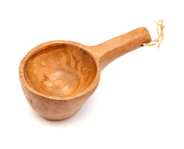 kuksa, Finlandiya ahşap bardak, beyaz arka planda izole 