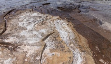 Gran Canaria, Las Palmas de Gran Canaria kıyısındaki El Confital plajındaki kayaların dokusu.