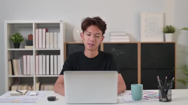 Exhausted Young Male Freelancer Massaging Neck Suffering Ache Discomfort Long — Stock Video
