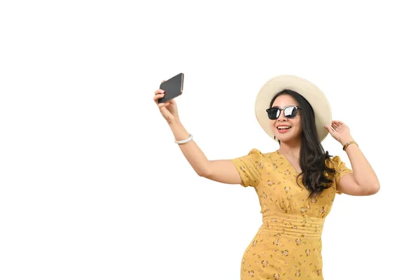 Bild Der Hübschen Jungen Frau Sommerkleidung Macht Selfie Auf Smartphone — Stockfoto