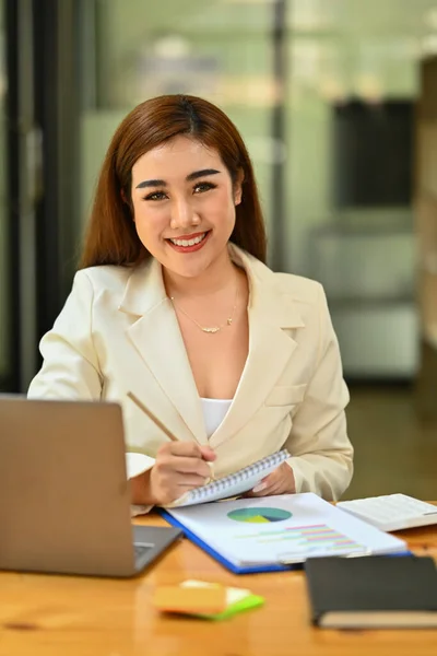 Attractive Female Analyst Checking Marketing Research Results Statistics Data Laptop — Stock Photo, Image