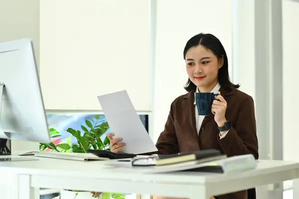 Attractive Young Woman Startup Founder Drinking Coffee Reviewing Report Her — Stock Photo, Image