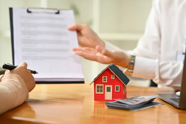 Male Realtor Explaining Contract Details Clients Meeting Mortgage Real Estate — Stock Photo, Image
