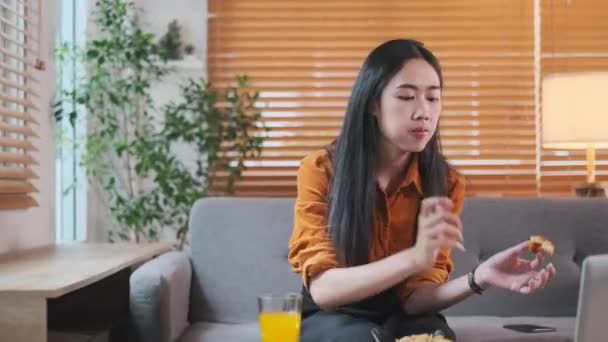 피자를 노트북 컴퓨터를 집에서 생활양식 — 비디오